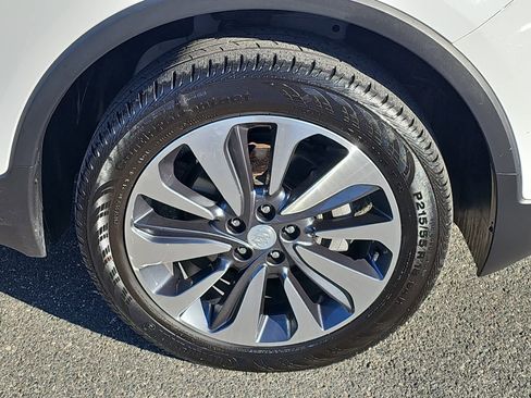 Used 2021 Buick Encore Preferred w/ Safety Package image 11