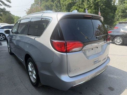 Used 2020 Chrysler Pacifica Limited FWD image 7