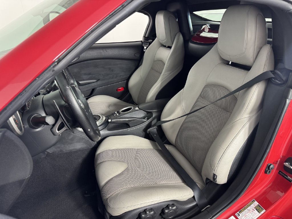 Used 2010 Nissan 370Z Touring w/ Sport Pkg RWD image 6