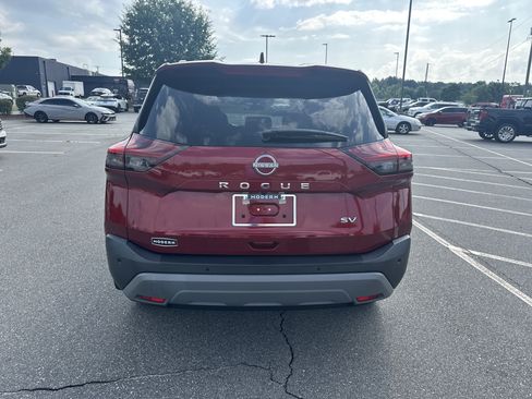 Certified 2023 Nissan Rogue SV w/ SV Premium B Package FWD image 6