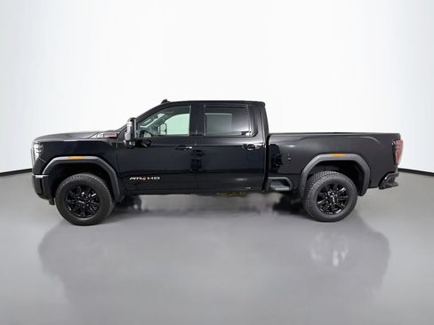 Used 2025 GMC Sierra 2500 AT4 AWD/4WD image 4