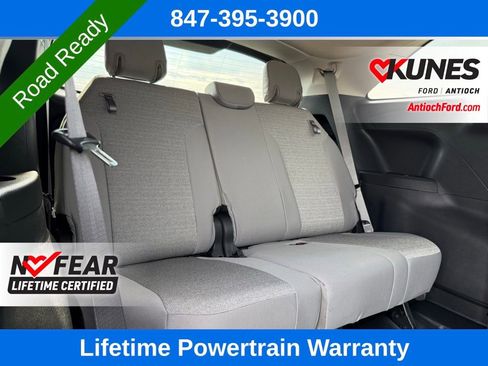 Used 2025 Toyota Sienna LE image 19