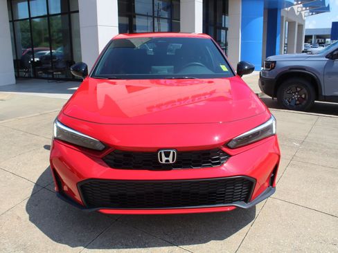 Used 2025 Honda Civic Sport image 2