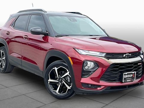 Used 2023 Chevrolet TrailBlazer RS w/ Convenience Package FWD image 3