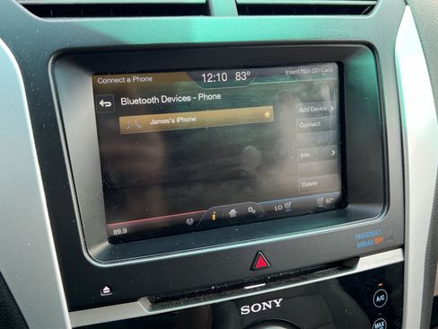 Used 2015 Ford Explorer Limited w/ Equipment Group 301A AWD/4WD image 17