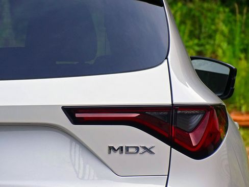 Used 2022 Acura MDX A-Spec AWD/4WD image 11