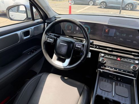 Used 2025 Hyundai Santa Fe SEL image 36