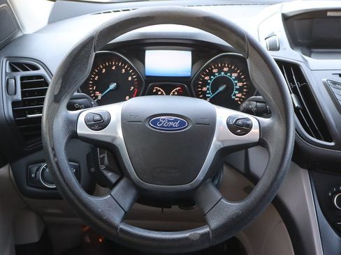 Used 2016 Ford Escape SE FWD image 18