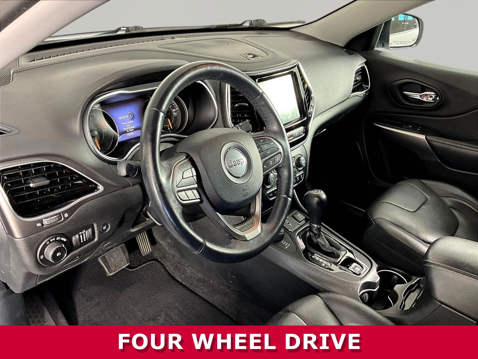 Used 2019 Jeep Cherokee Limited w/ Luxury Group AWD/4WD image 15