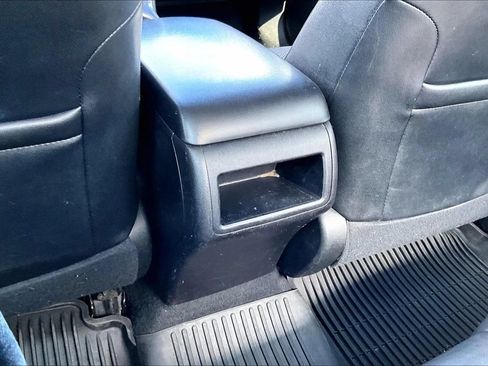 Used 2016 Toyota Camry SE FWD image 10