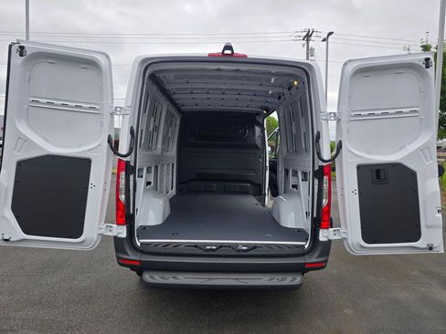 New 2026 Mercedes-Benz Sprinter 2500 image 13