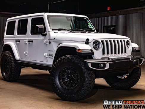 Used 2020 Jeep Wrangler Unlimited Sahara image 1