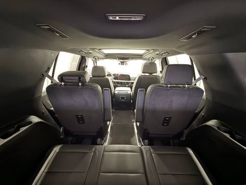 Used 2025 Chevrolet Tahoe Z71 image 32