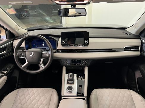 Used 2023 Mitsubishi Outlander SEL 40th Anniversary image 16