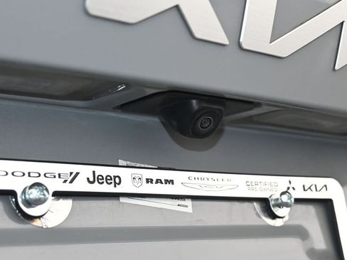 Used 2023 Kia Sorento SX image 39