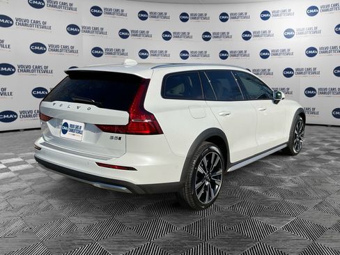 New 2026 Volvo V60 B5 Cross Country Ultra w/ Protection Package Premier image 5