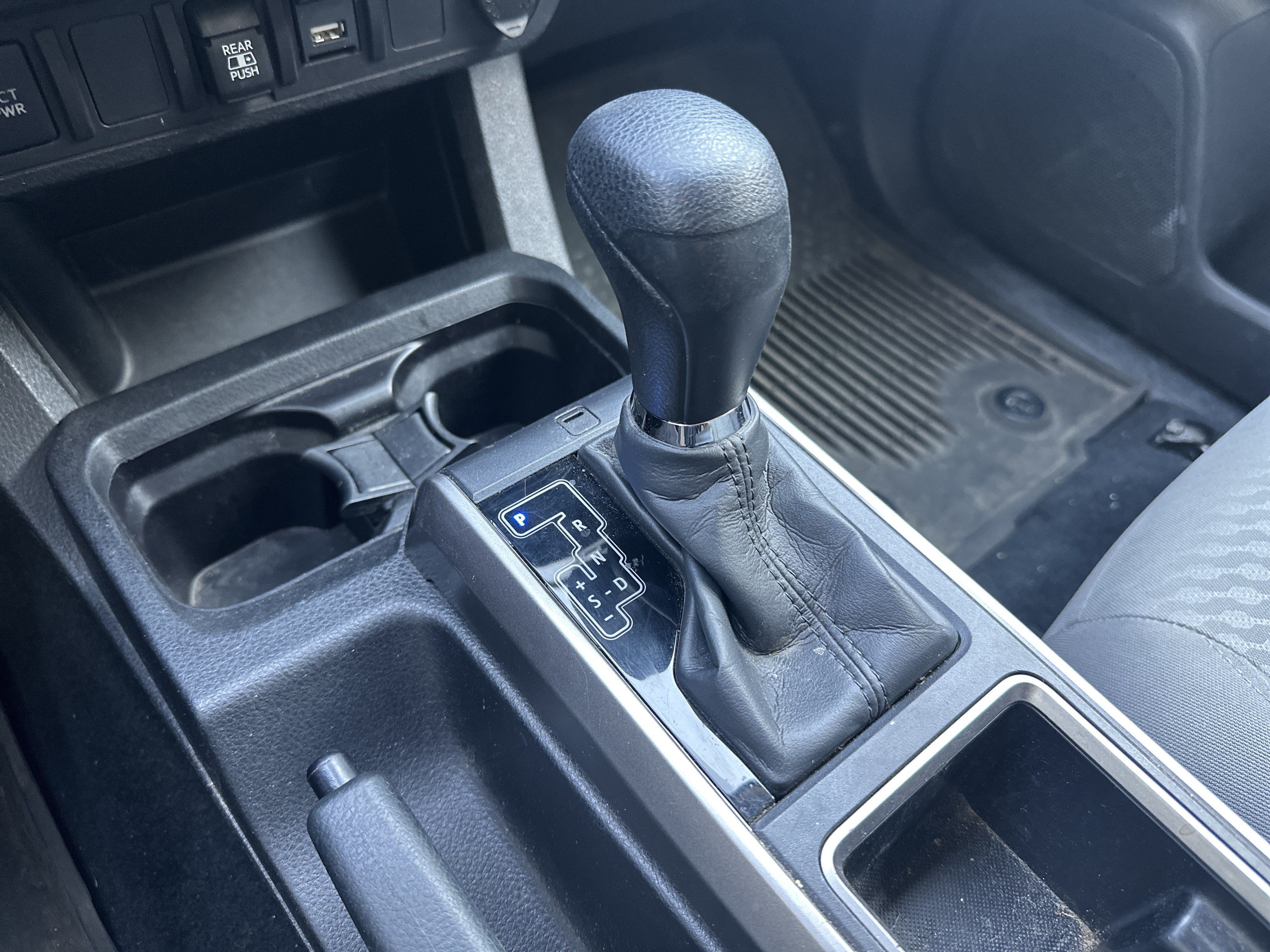 Used 2023 Toyota Tacoma SR5 w/ Technology Package AWD/4WD image 24