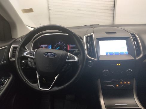 Used 2019 Ford Edge SEL w/ Equipment Group 201A AWD/4WD image 22