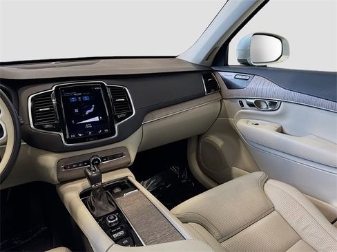 Used 2021 Volvo XC90 T6 Inscription image 25