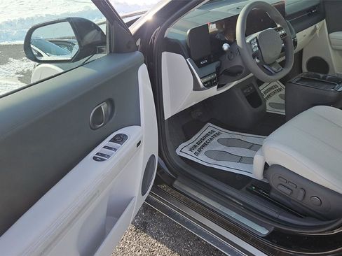 New 2026 Hyundai Ioniq 5 Limited image 9