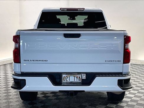 Used 2023 Chevrolet Silverado 1500 Custom RWD image 3