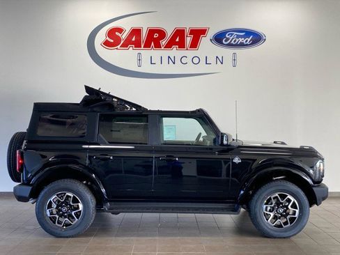 New 2025 Ford Bronco Outer Banks image 2