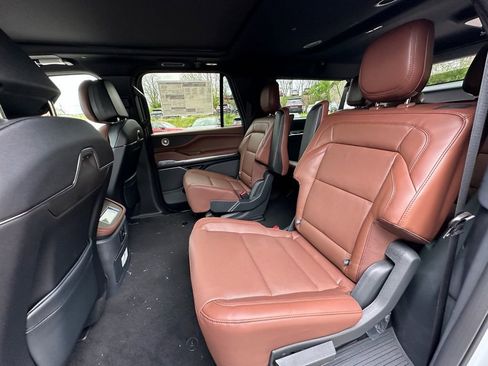 New 2026 Lincoln Navigator L Reserve AWD/4WD image 20