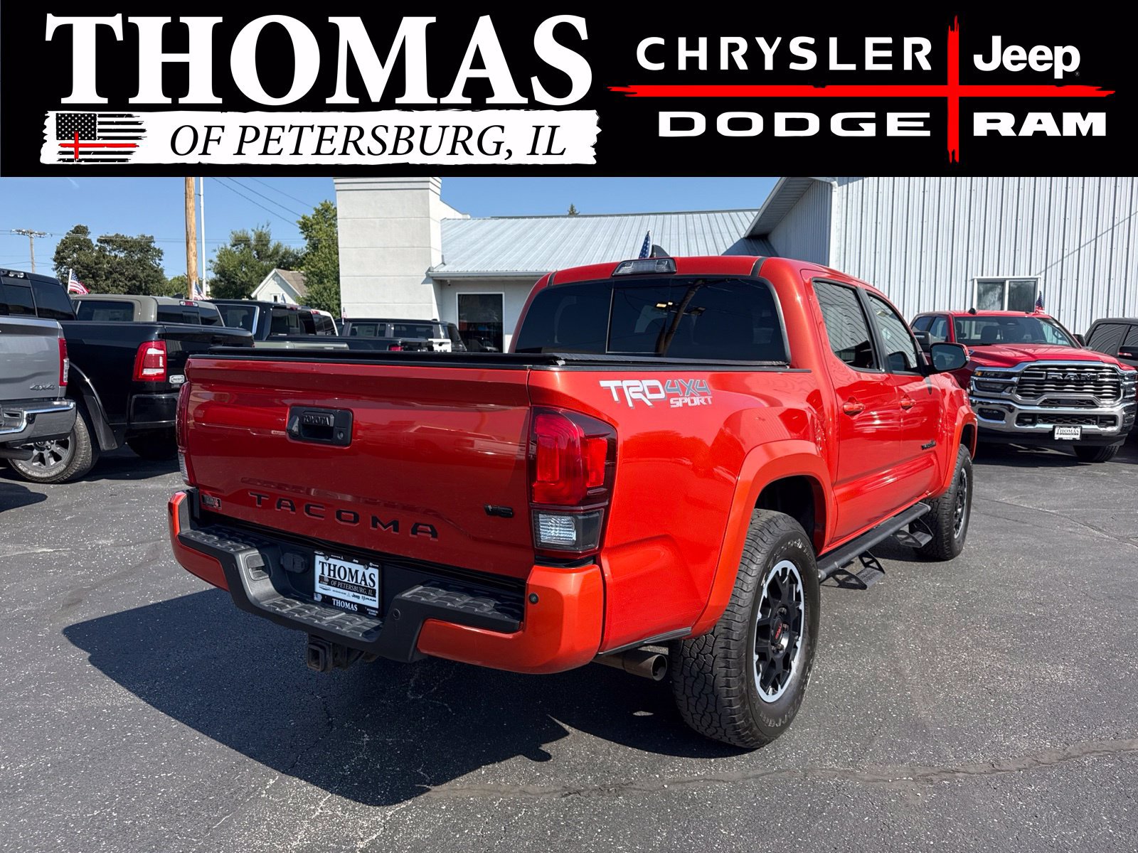 Used 2018 Toyota Tacoma TRD Sport w/ Technology Package AWD/4WD image 7
