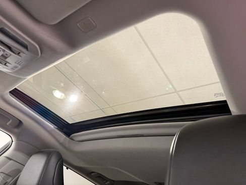 Certified 2022 Toyota Highlander XLE image 18