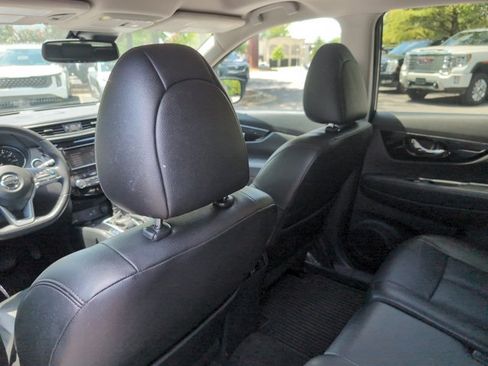 Used 2019 Nissan Rogue SL w/ Premium Package FWD image 21