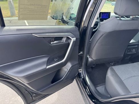 Used 2024 Toyota RAV4 XLE image 25
