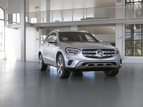 Used 2022 Mercedes-Benz GLC 300 4MATIC image 1