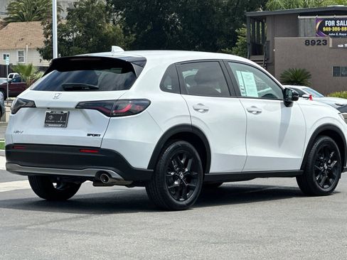 Used 2024 Honda HR-V Sport image 3