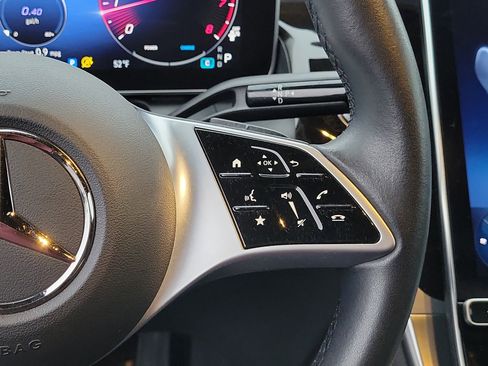 Used 2023 Mercedes-Benz GLC 300 4MATIC image 26