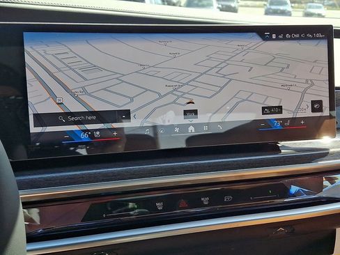 New 2026 BMW 740i xDrive w/ Premium Package image 3