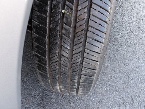 Used 2017 Toyota Tacoma Limited image 25