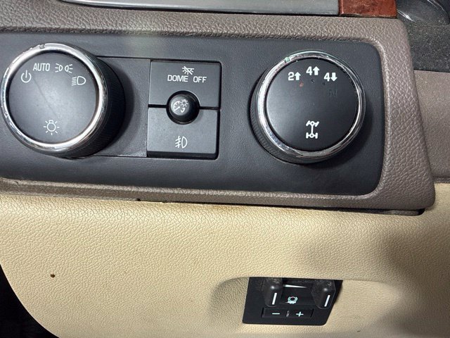 Used 2014 Chevrolet Silverado 3500 LTZ w/ LTZ Plus Package AWD/4WD image 20