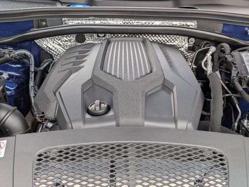 New 2026 Porsche Macan image 30