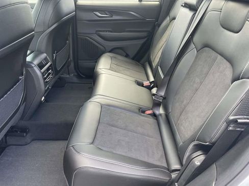 New 2025 Jeep Grand Cherokee Altitude AWD/4WD image 11