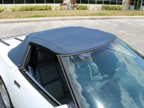 Used 1991 Chevrolet Corvette Convertible image 4