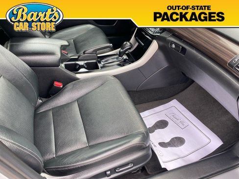 Used 2017 Honda Accord Touring image 15
