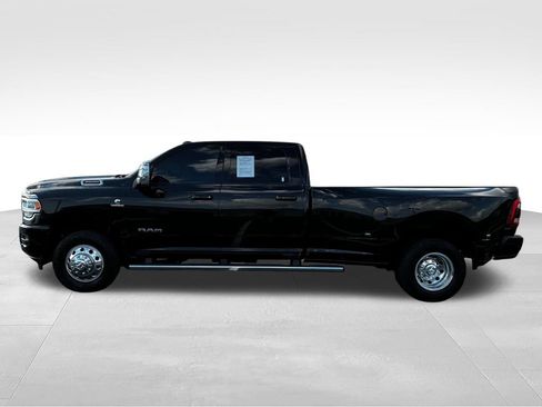 Used 2023 RAM 3500 Laramie AWD/4WD image 2