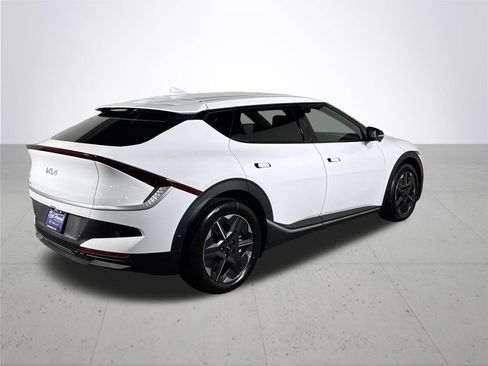 New 2025 Kia EV6 Light w/ Light LR Technology Package image 6