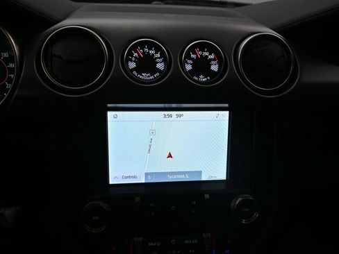 Used 2022 Ford Mustang Shelby GT500 w/ Technology Package image 16