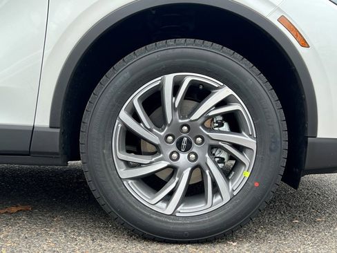 New 2026 Lincoln Corsair Premiere image 6