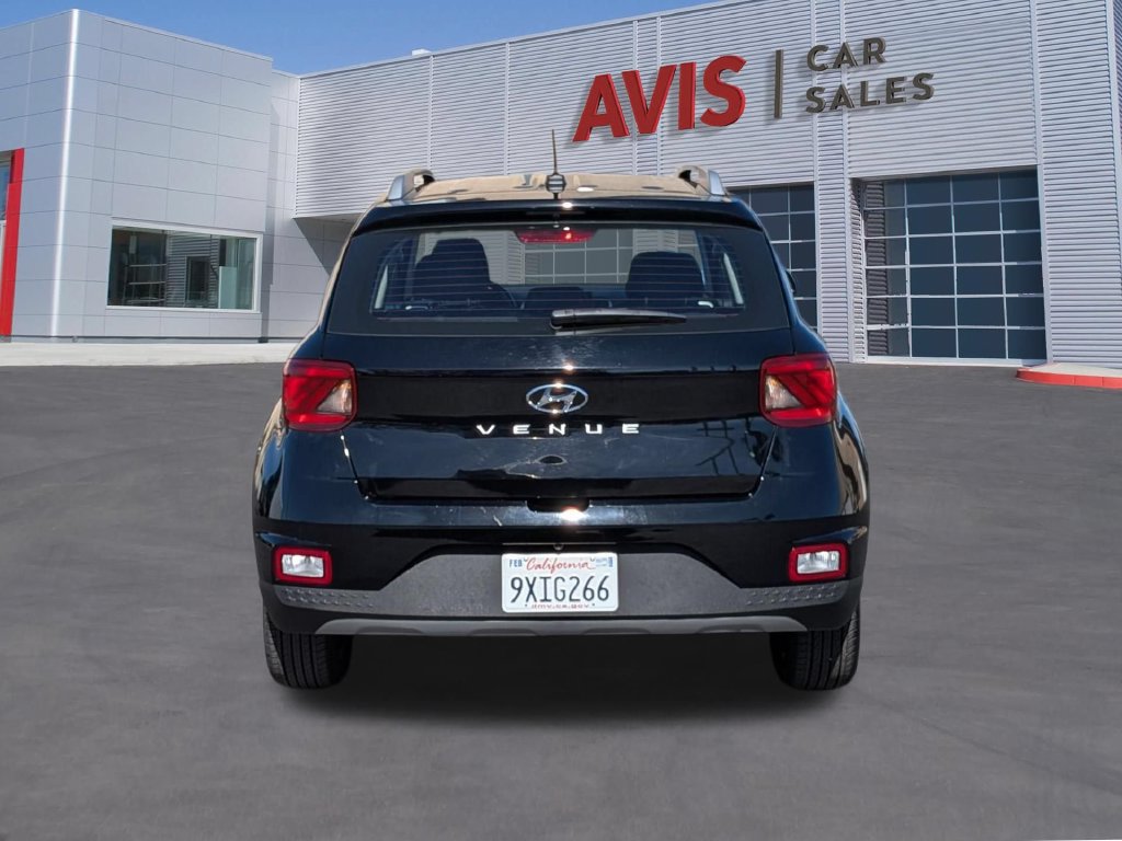 Used 2026 Hyundai Venue SEL FWD image 7