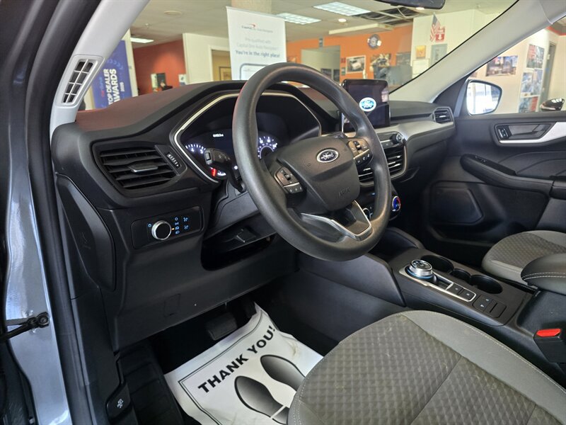 Used 2022 Ford Escape SE AWD/4WD image 8