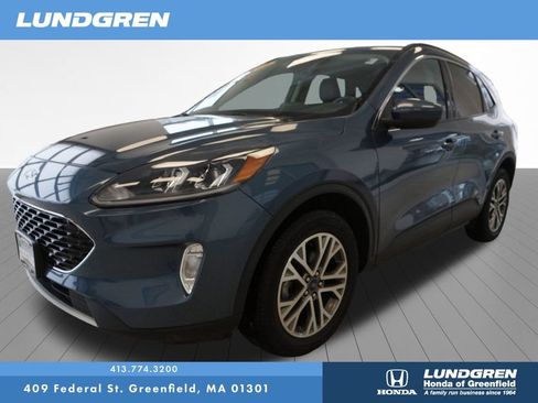 Used 2020 Ford Escape SEL image 3