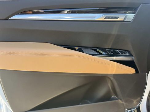 Used 2025 Cadillac Escalade Premium Luxury w/ Touring Package AWD/4WD image 30