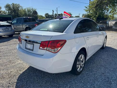Used 2016 Chevrolet Cruze LS image 4
